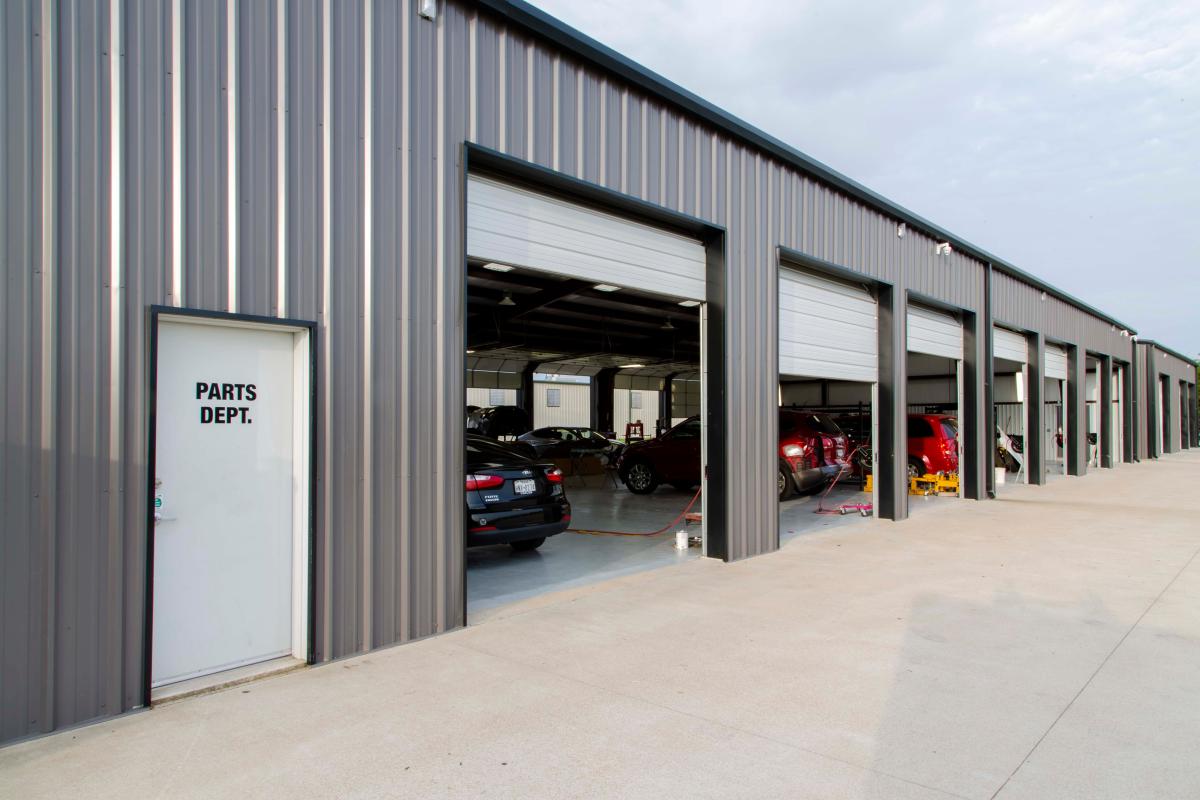 Platinum Collision Platinum Collision Mueller, Inc