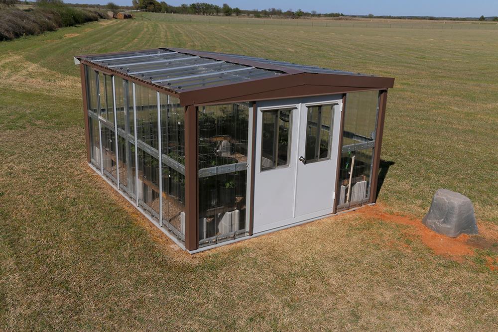 12' x 15' Greenhouse 12' x 15' Mueller, Inc